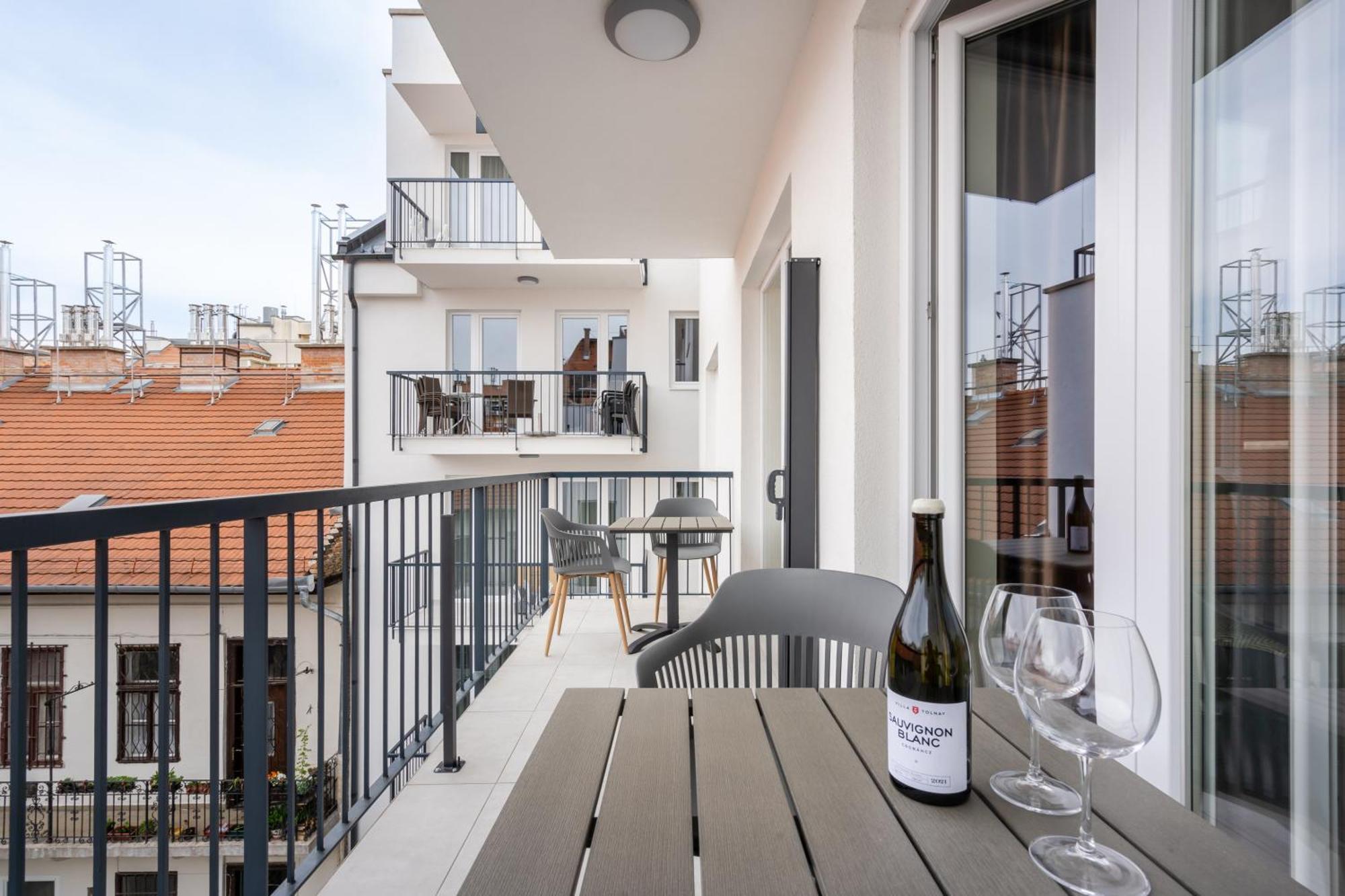 The Rose Garden Budapest Apartments Exterior foto
